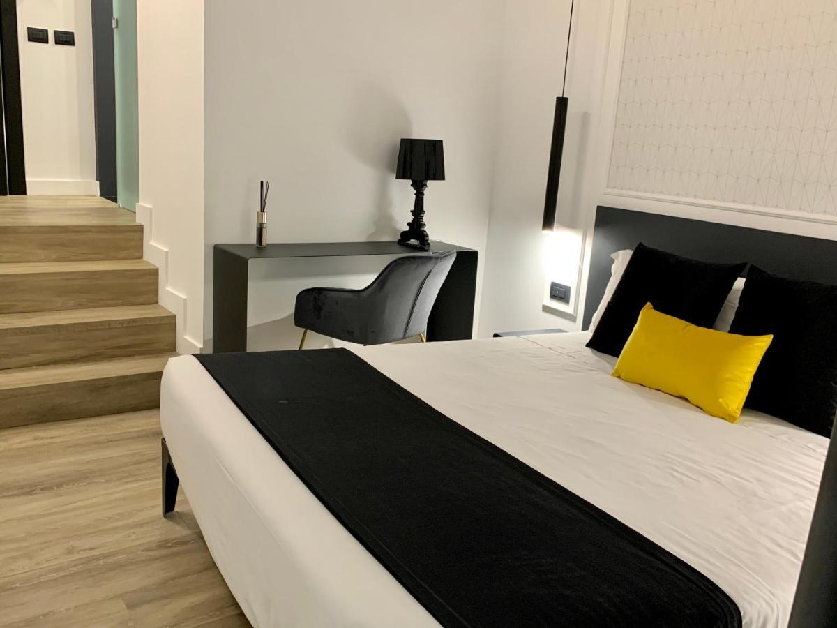 Toledo Boutique Rooms Napoli Bagian luar foto